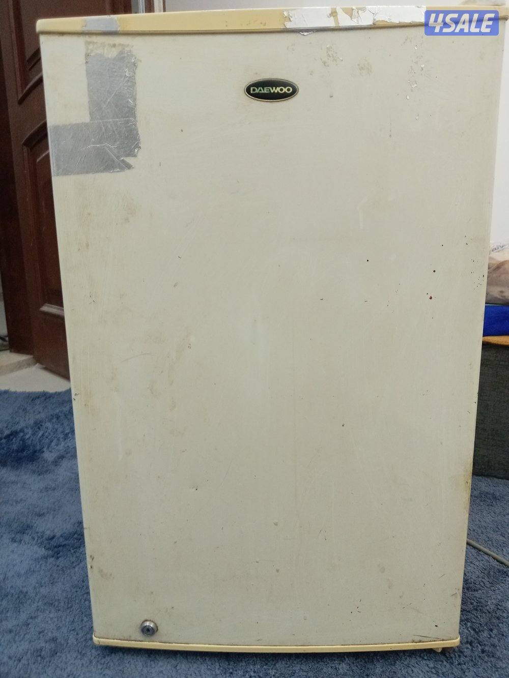 ثلاجة مكتب بحالة جيدة3