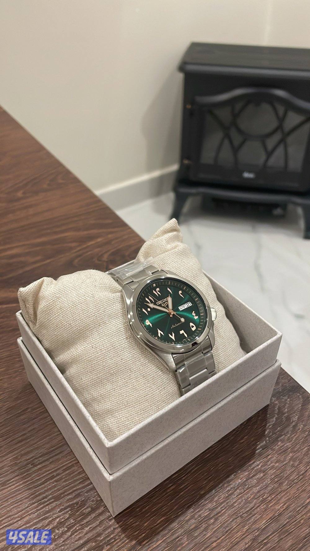 ساعة سيكو 2025 متوفره لدينا ايضا اللون الاسود1