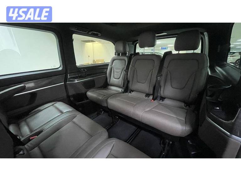 Mercedes-Benz V-Class13