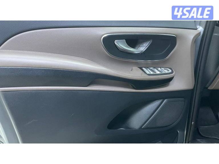 Mercedes-Benz V-Class14