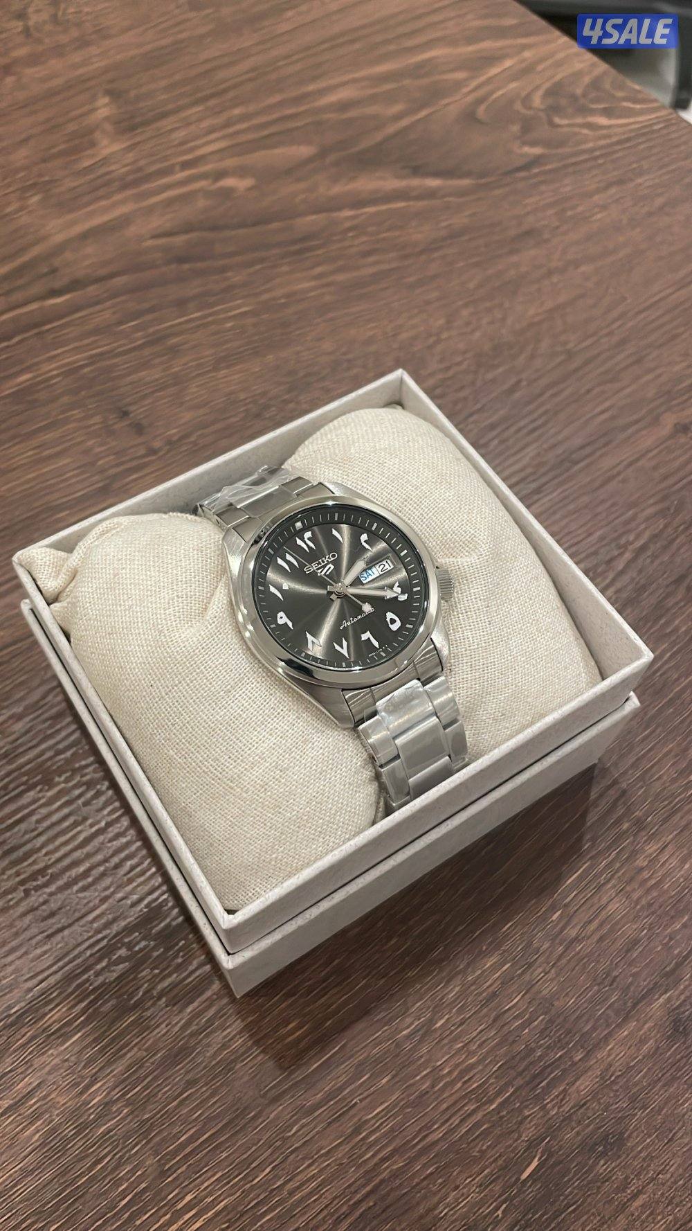 ساعة سيكو 2025 متوفره لدينا ايضا اللون الاسود3