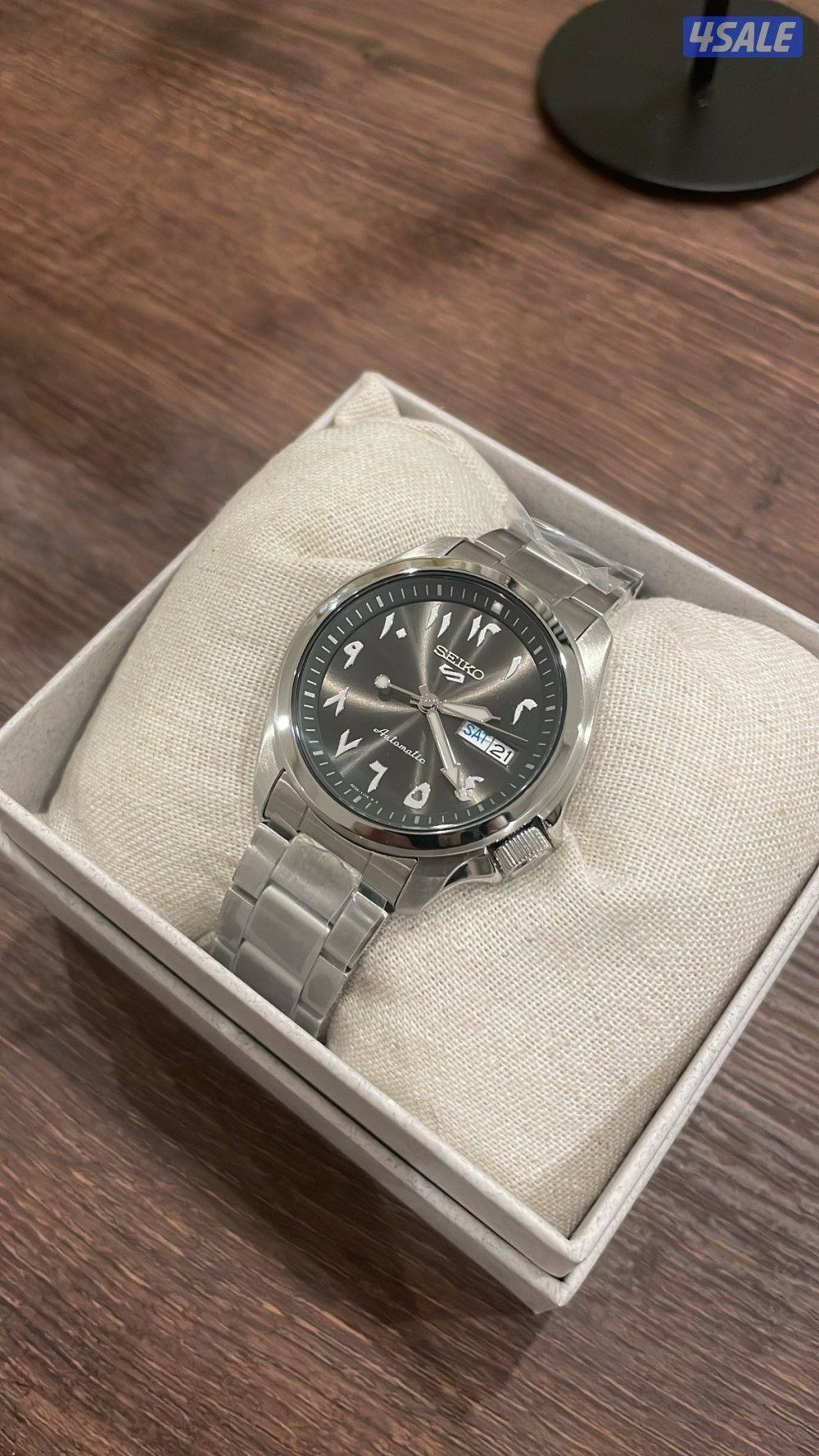 ساعة سيكو 2025 متوفره لدينا ايضا اللون الاسود4