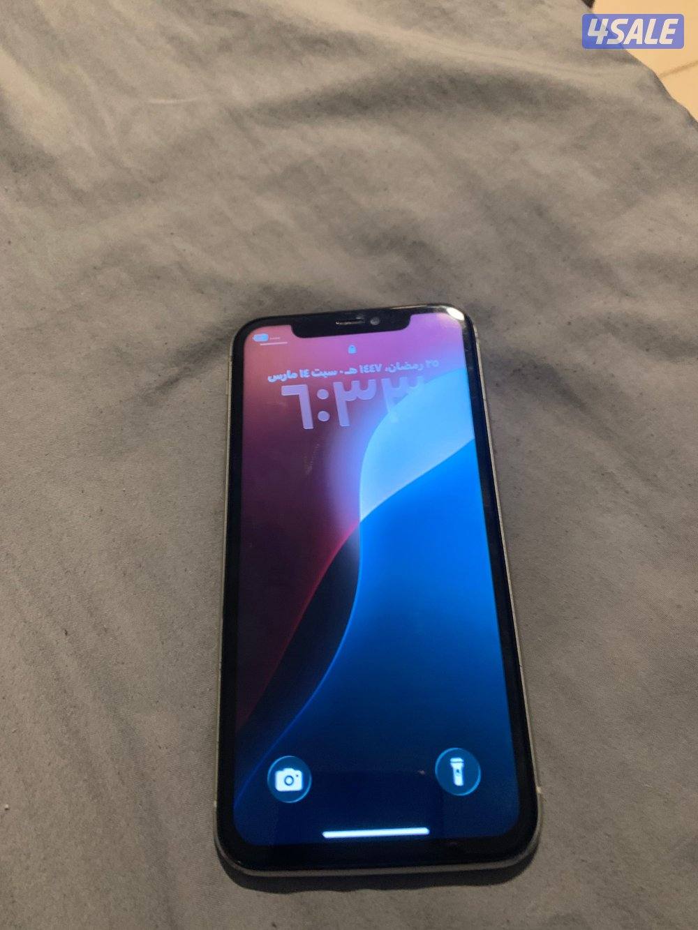 ايفون ١١ للبيع زر الي يعلي ويقلل صوت مو شغالين يتصلحون بافضل سعر مناسب1