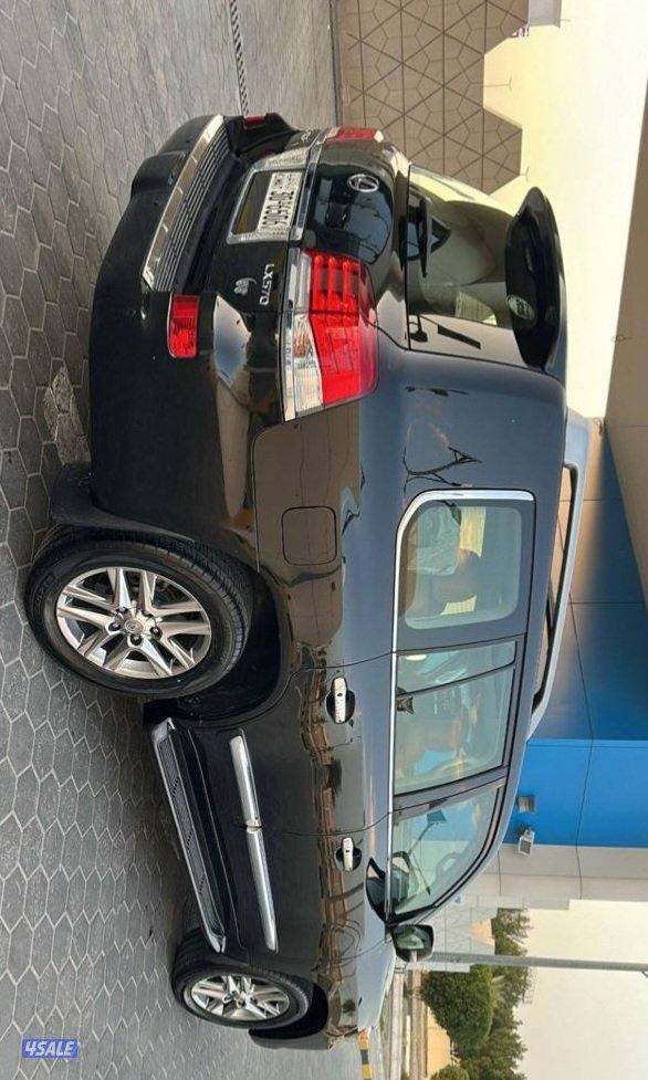 للبيع جيب لكزس LX570 الدرجة الأولى
سبورت داخليه جلد تان موديل 20150