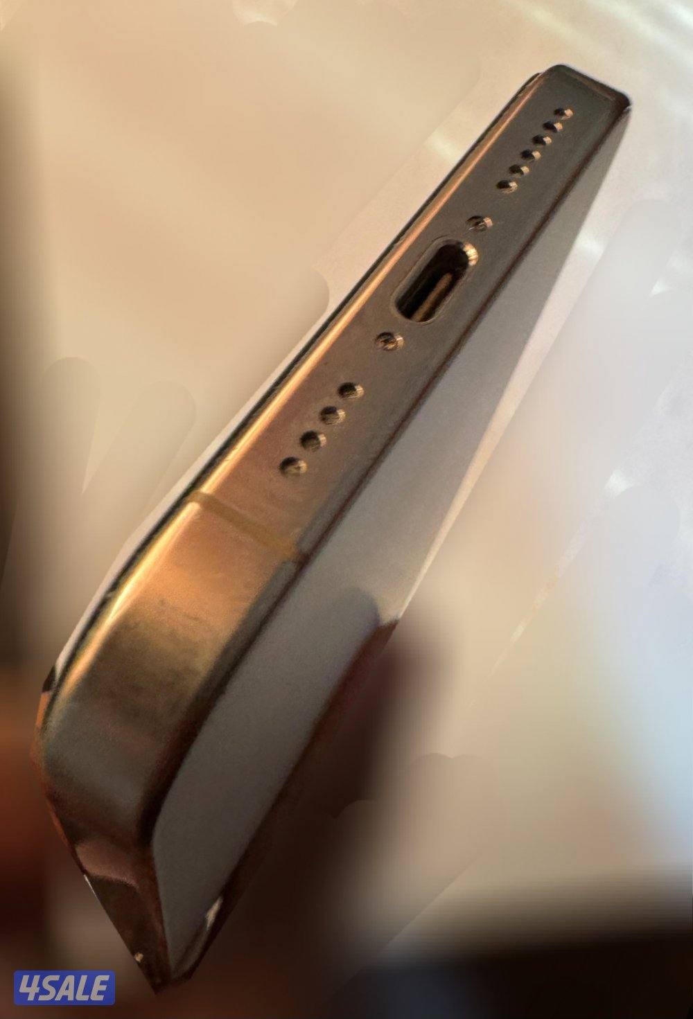 Iphone 16 Pro Max  ايفون ١٦ برو ماكس استعمال خفيف1