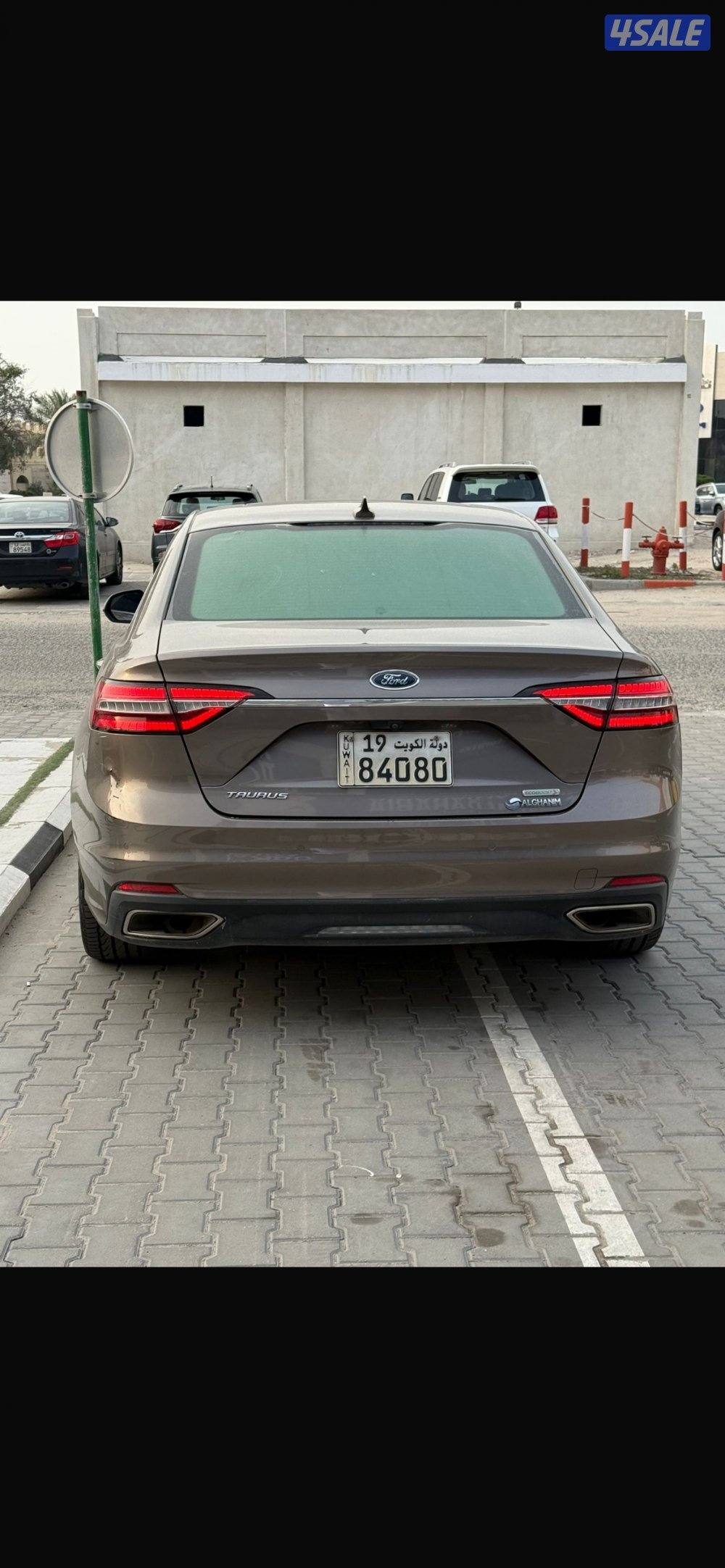 للبيع فورد تورس ٢٠٢١ شرط الفحص مكنيه وشاصي القير (ملاحظات)ماشيه١٦٠