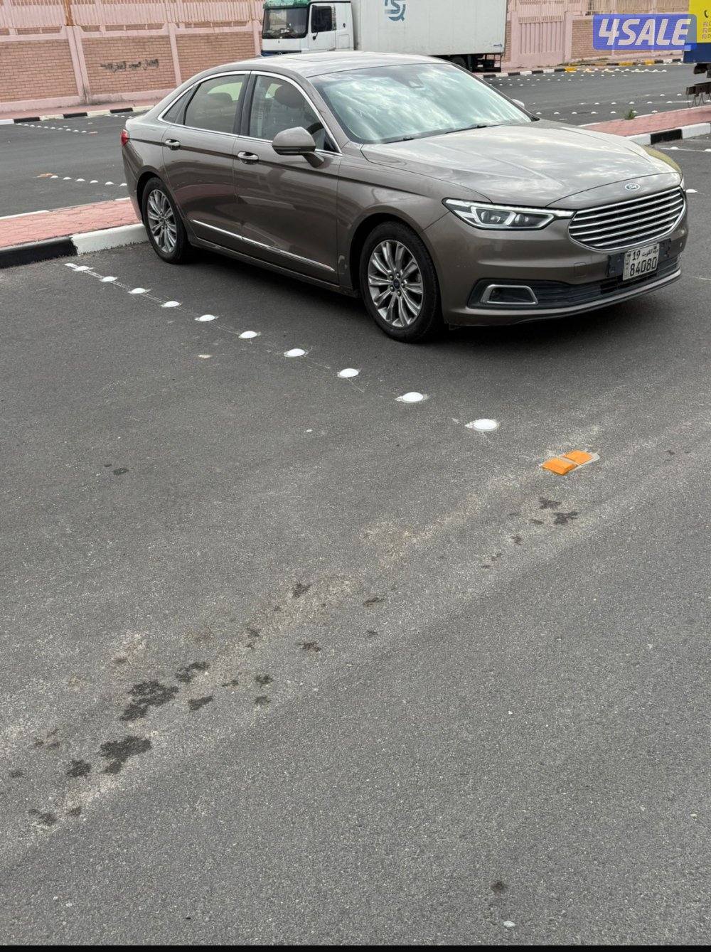 للبيع فورد تورس ٢٠٢١ شرط الفحص مكنيه وشاصي القير (ملاحظات)ماشيه١٦٠2