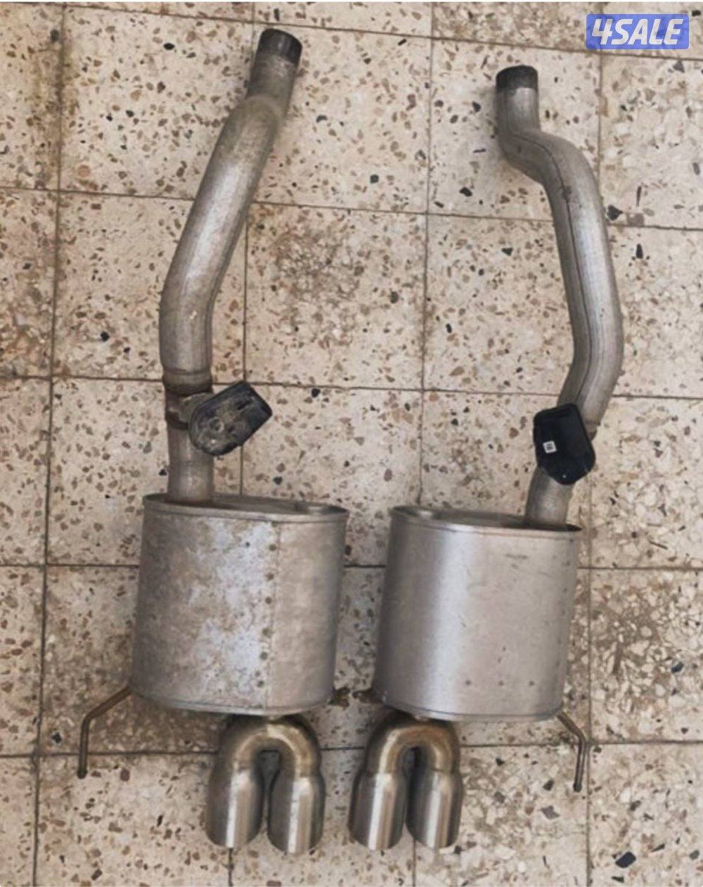 مطلوب دبات تلوث والدبات الخلفية اللي فيها 2 كحق كورفت c7 ملوت الوكالة0