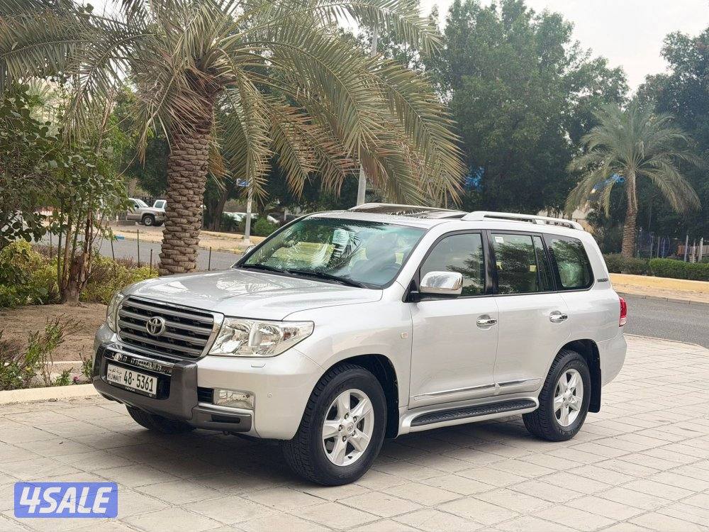 تويوتا _ لاندكروزر _ VXR _ الساير _ الدرجة الاولى _ 20090