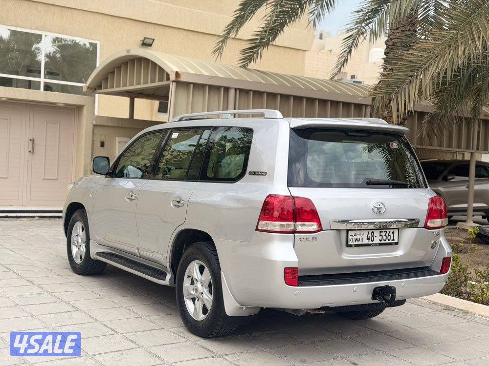 تويوتا _ لاندكروزر _ VXR _ الساير _ الدرجة الاولى _ 20092