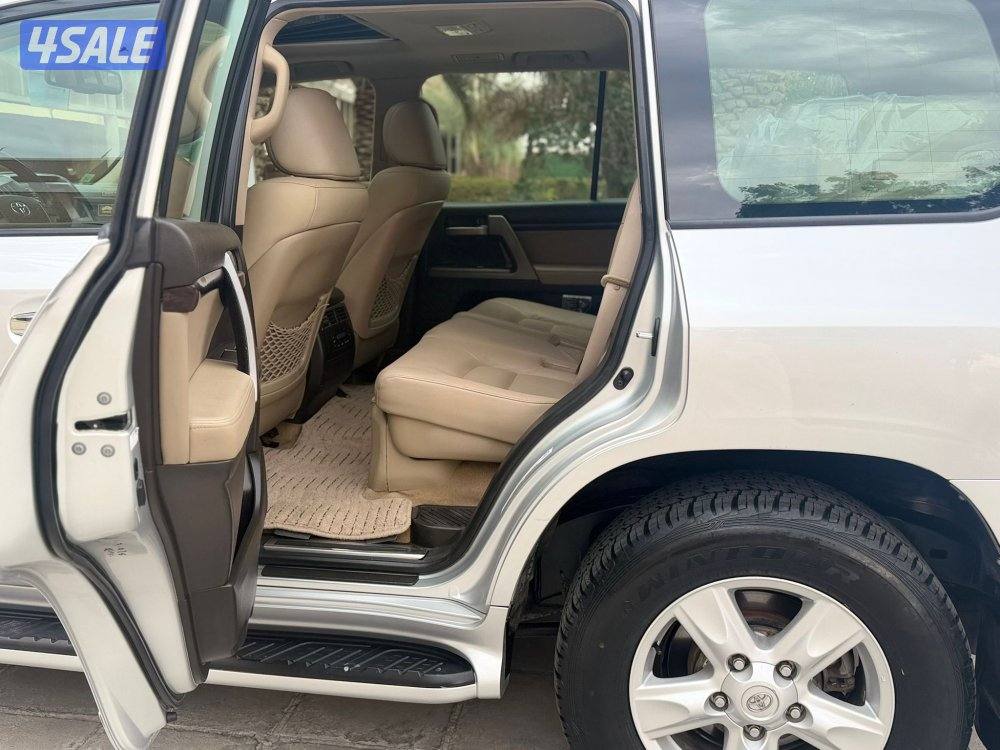 تويوتا _ لاندكروزر _ VXR _ الساير _ الدرجة الاولى _ 20096