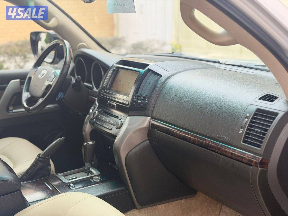 تويوتا _ لاندكروزر _ VXR _ الساير _ الدرجة الاولى _ 20097