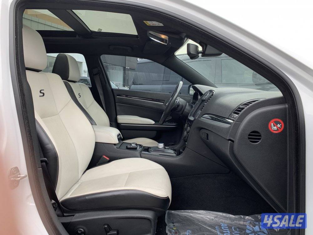 كرايزلر C300 V67