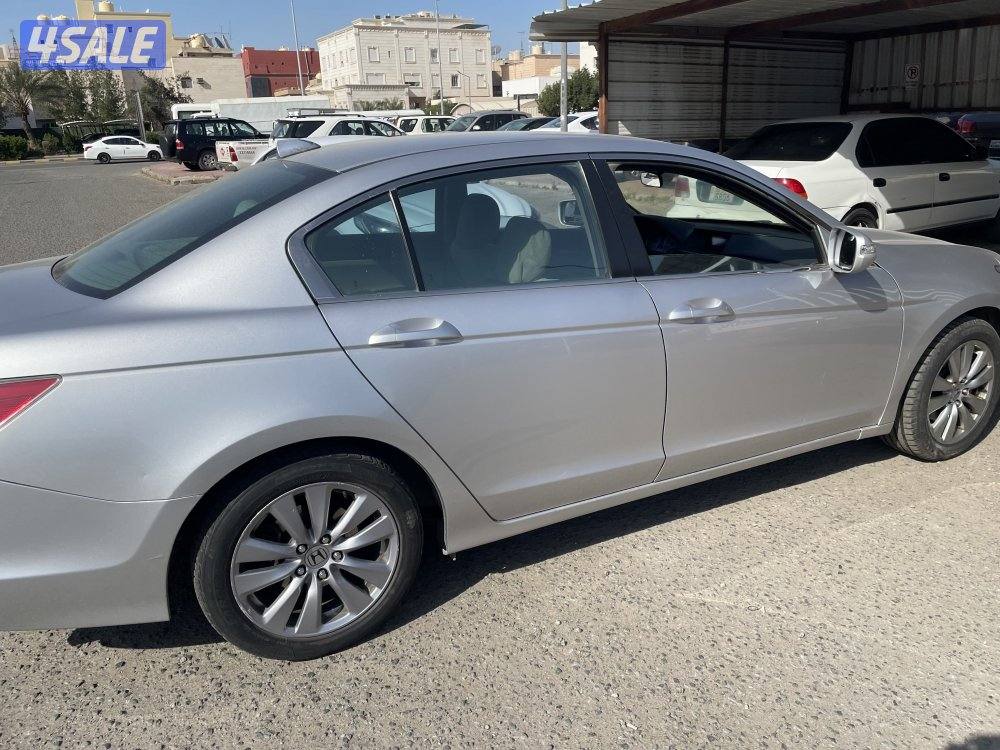 هوندا اكورد صبغ الوكالة عداد ١٨٧ الف1