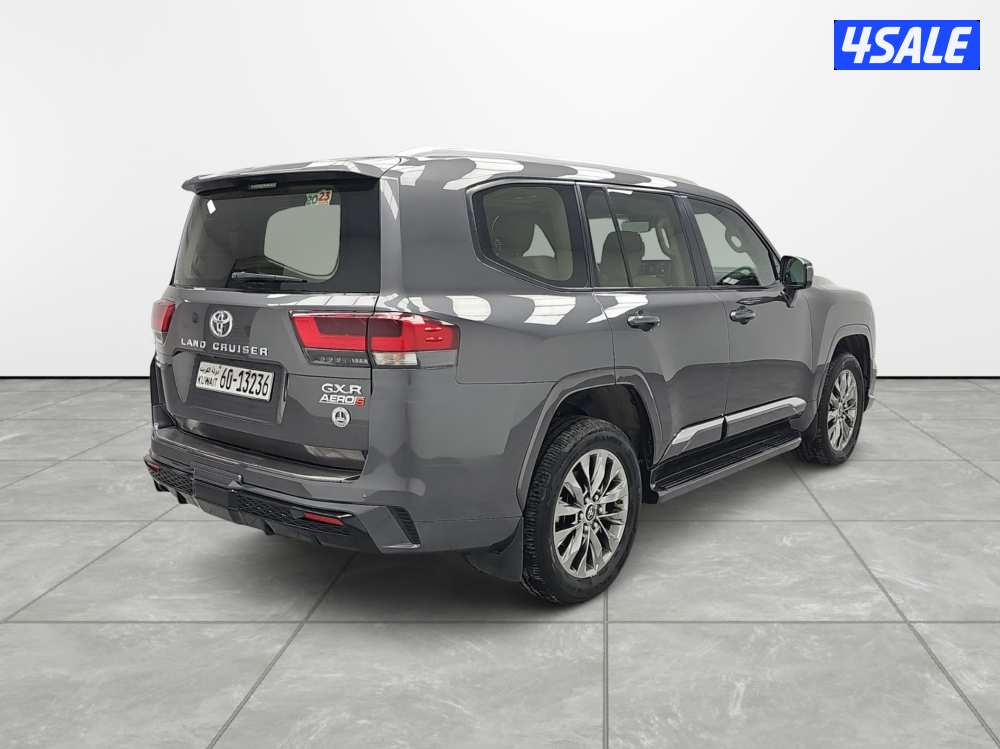 Toyota Land Cruiser1