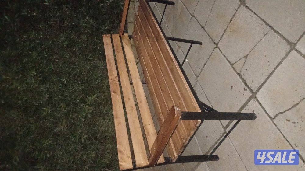 كراسي حدائق خشب وحديد وحديد ملبس خشب مع الطاوله والفرش الجاهز والتفصيل4