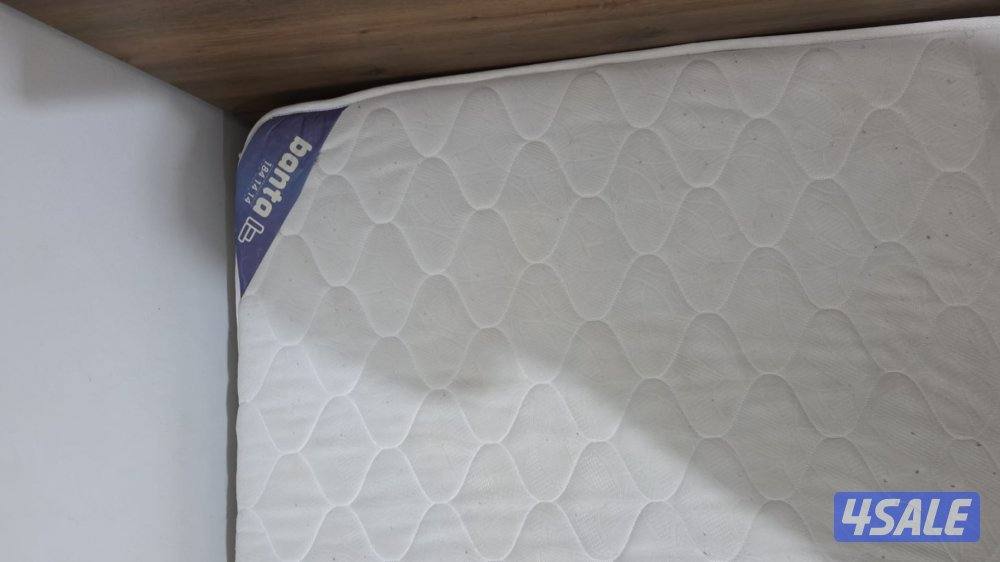 MATTRESS AND BED FRAME1