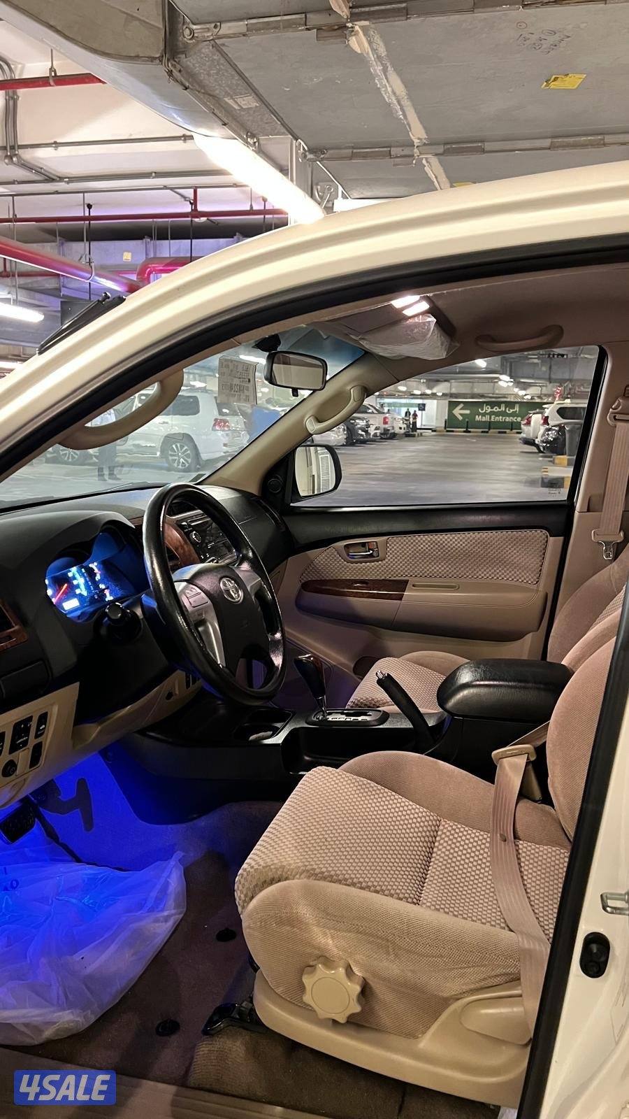 للبيع فورتنر4 سلندر دبل قير صبغ الوكاله بالكامل  شرط الفحص ماشي 1654