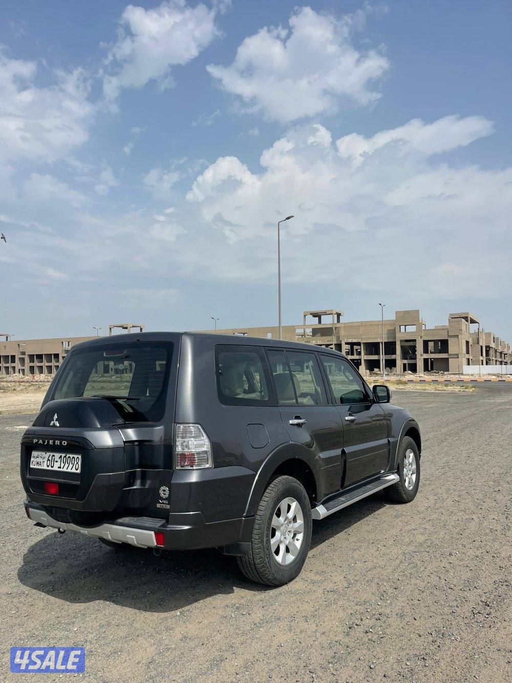 باجيرو وارد الملا 2020 بحاله نادره عداد 5000 كيلو4