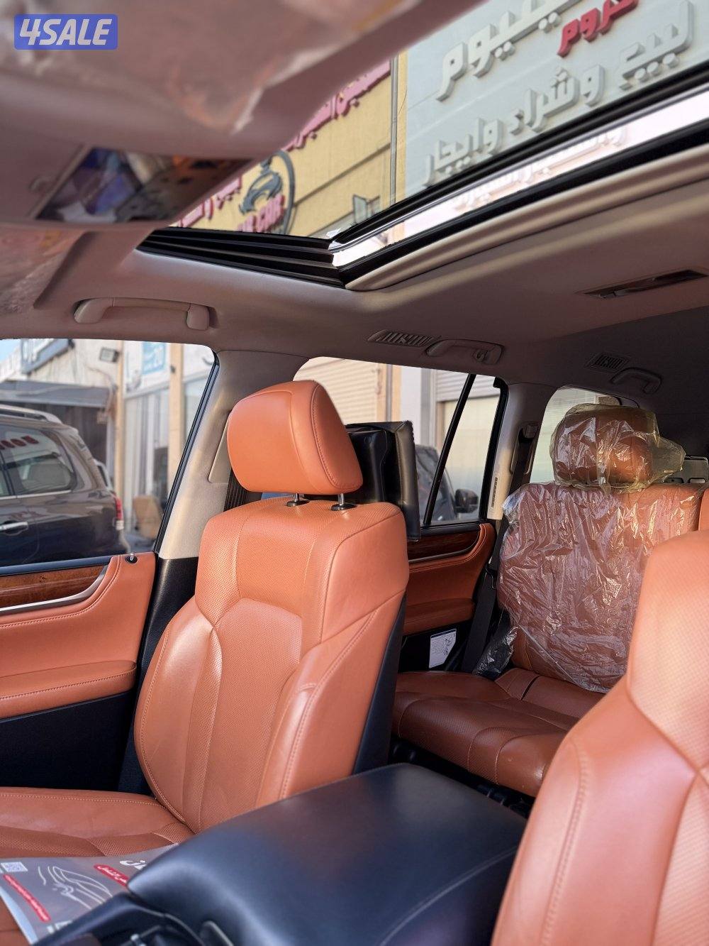 لكزس 2018وارد الساير اف سبورت الدرجه الأولى المالك الأول بحالة وكالته8