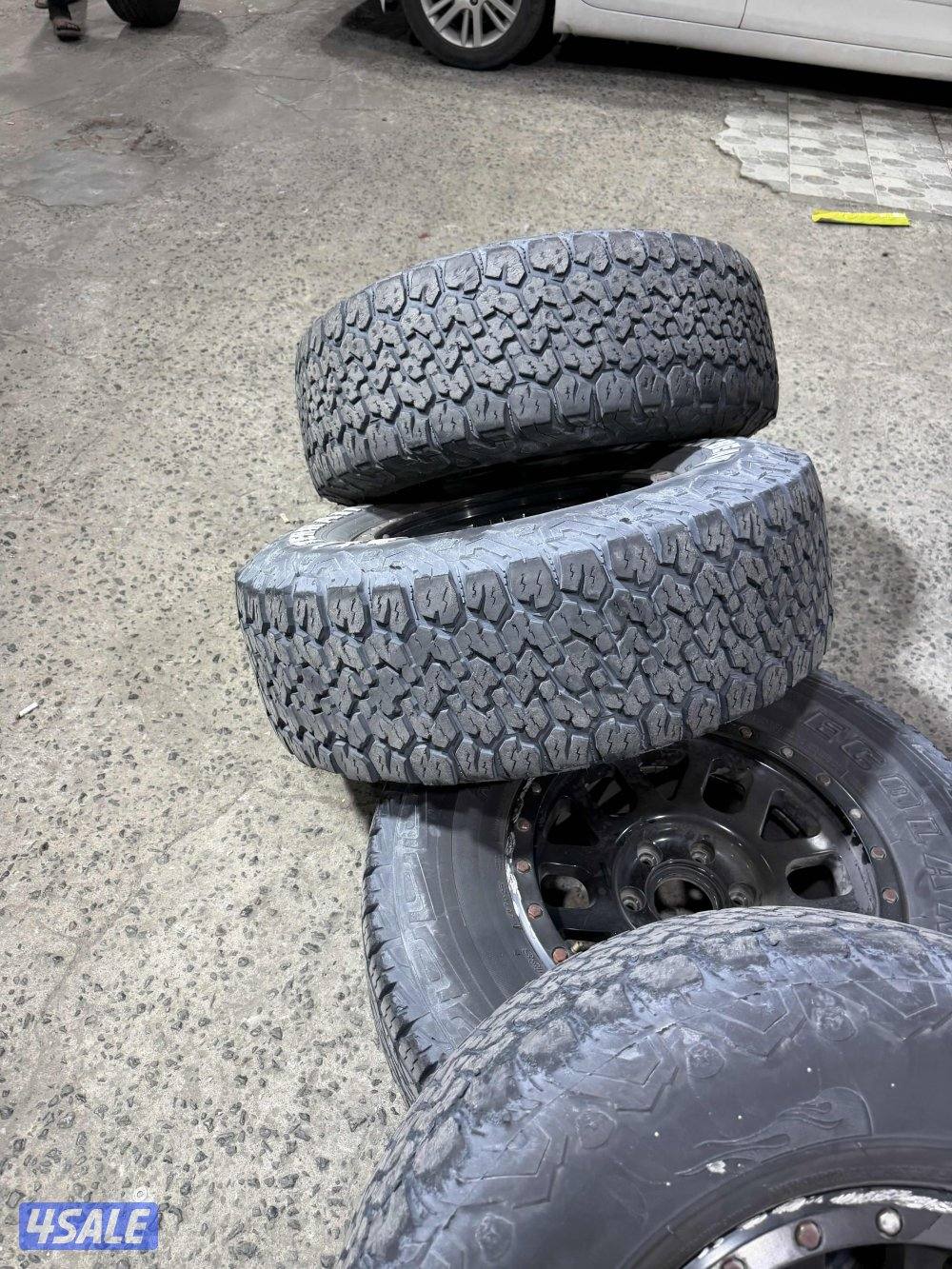 ‏للبيع أربع رنقات  BFGoodrich  وأربع تواير حالته جيدة الرجاء اتصال ألج0