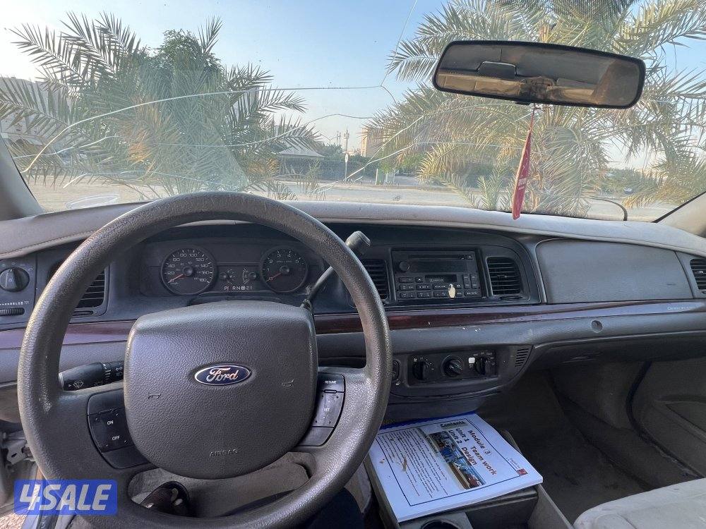 فورد فكتوريا 2011 فضي0