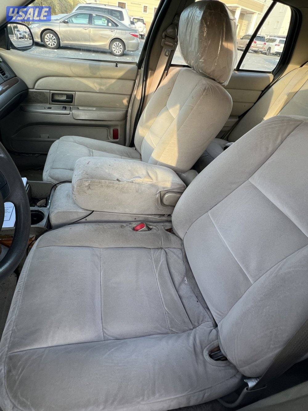 فورد فكتوريا 2011 فضي1