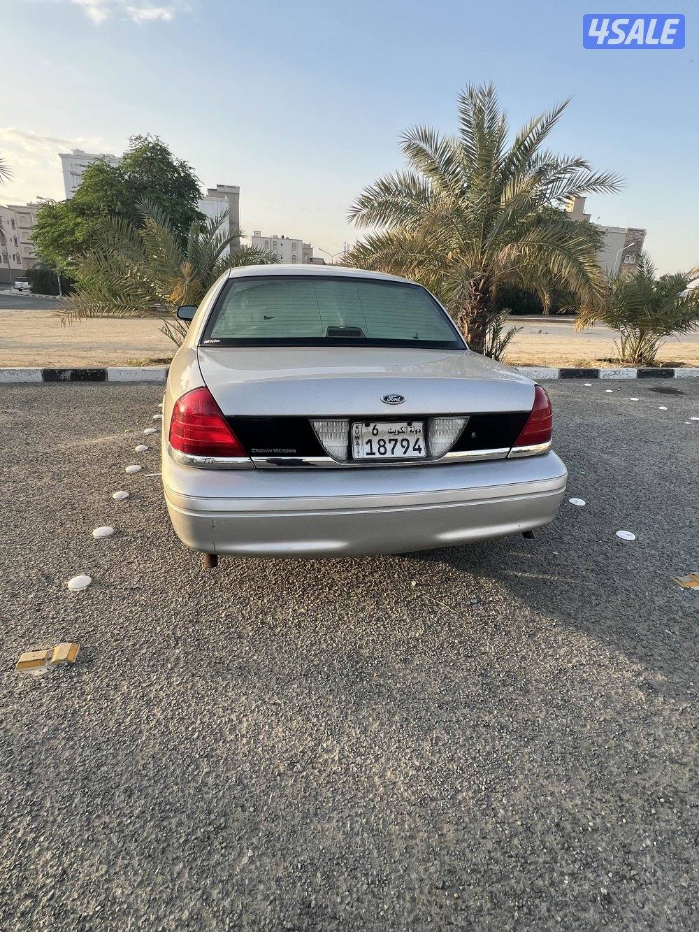 فورد فكتوريا 2011 فضي2