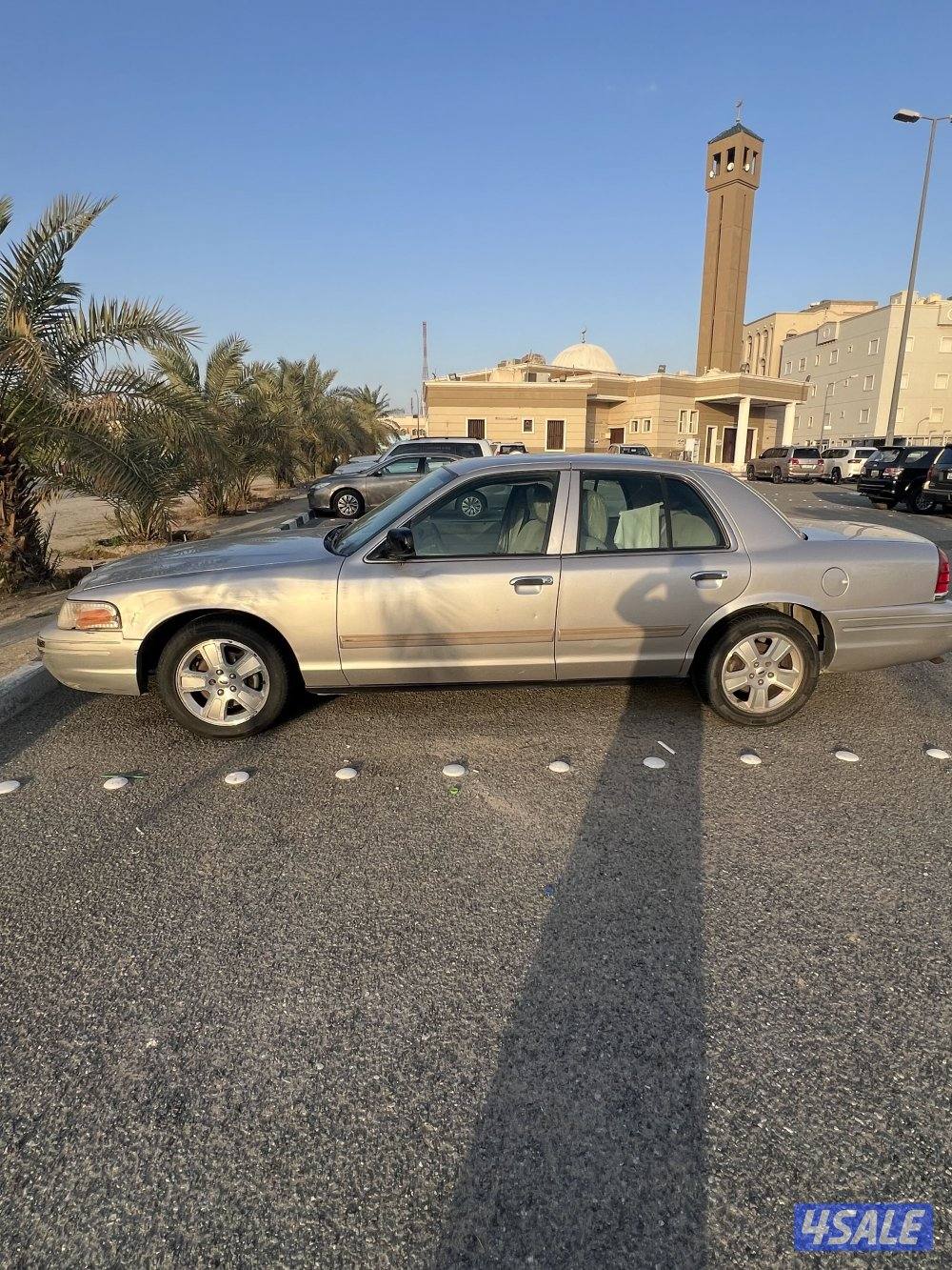 فورد فكتوريا 2011 فضي4