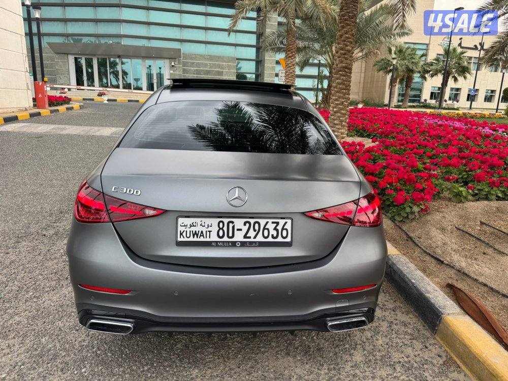 مرسيدس C300 مديل 2023 تحت الكفاله بحالة الوكاله سيرفس مجاني فل3