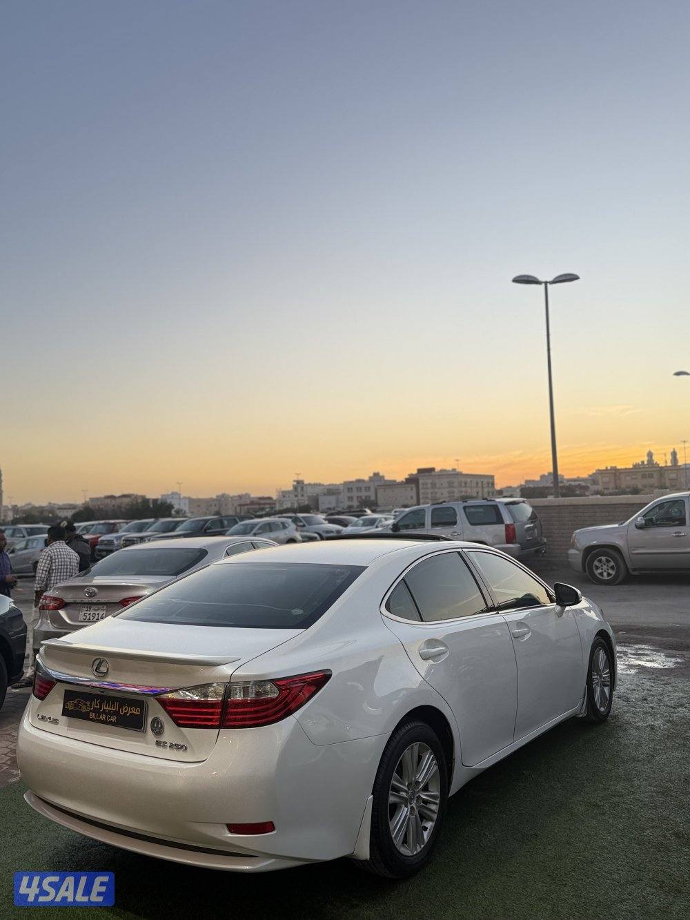 لكزس Es250بحاله وكاله شرط الفحص بلكامل3