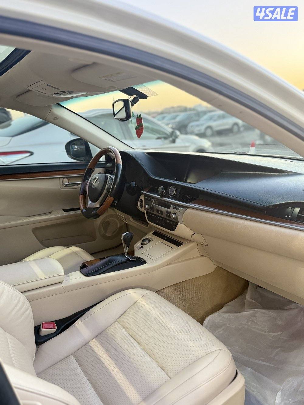 لكزس Es250بحاله وكاله شرط الفحص بلكامل8