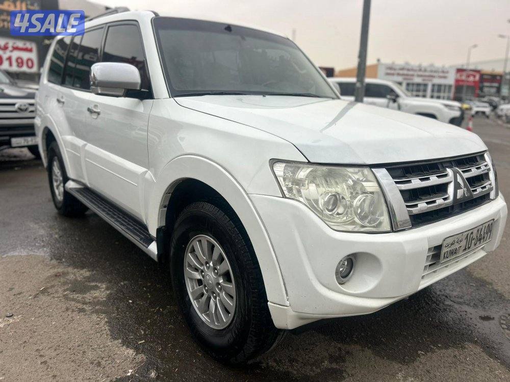ميتسوبيشى باجيرو GLS -V6 موديل 2012 ماشى 226.000 k.m  وارد الملا .1