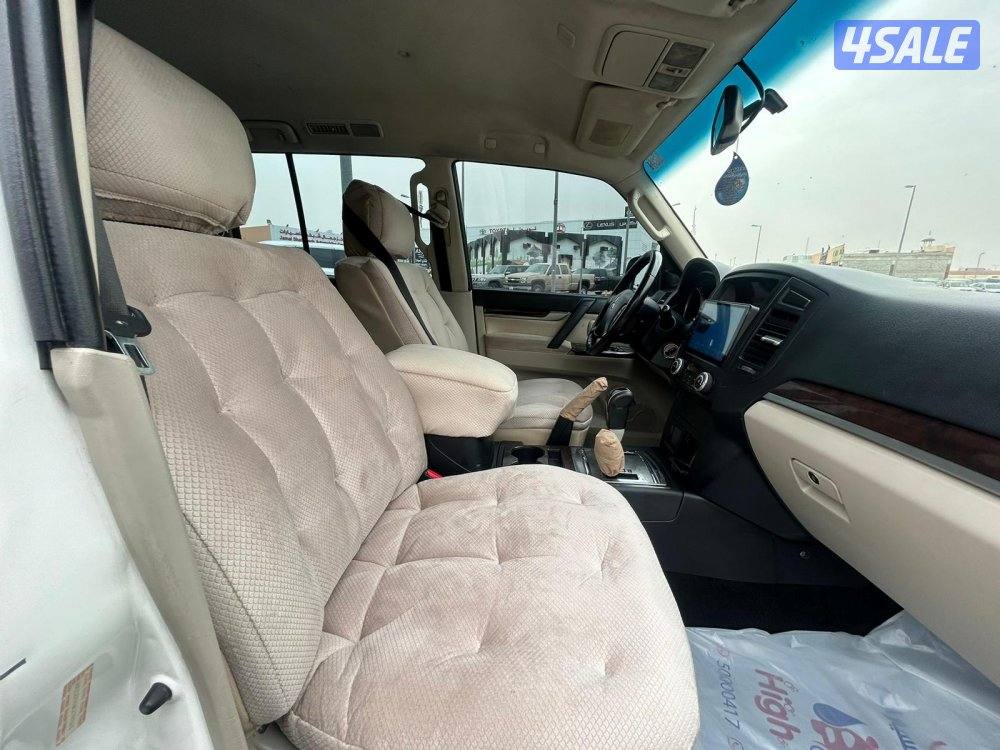 ميتسوبيشى باجيرو GLS -V6 موديل 2012 ماشى 226.000 k.m  وارد الملا .5