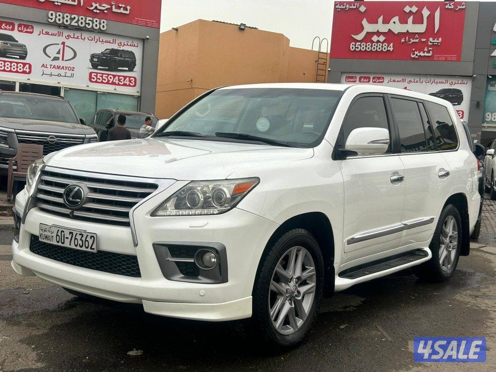 لكزس LX570 درجة اولى  موديل 2012 ماشى 258.000 k.m  وارد الساير0