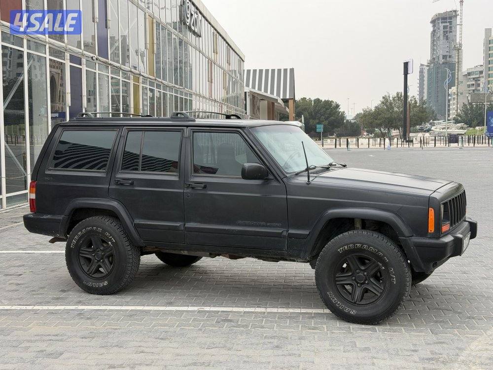 للبيع شيروكي بحاله ممتازه عداد ٢١٦ الف مكيف ثلج1