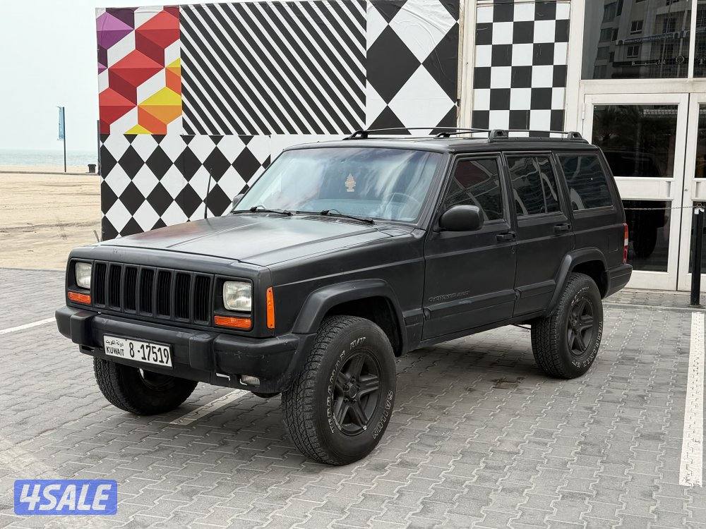 للبيع شيروكي بحاله ممتازه عداد ٢١٦ الف مكيف ثلج5