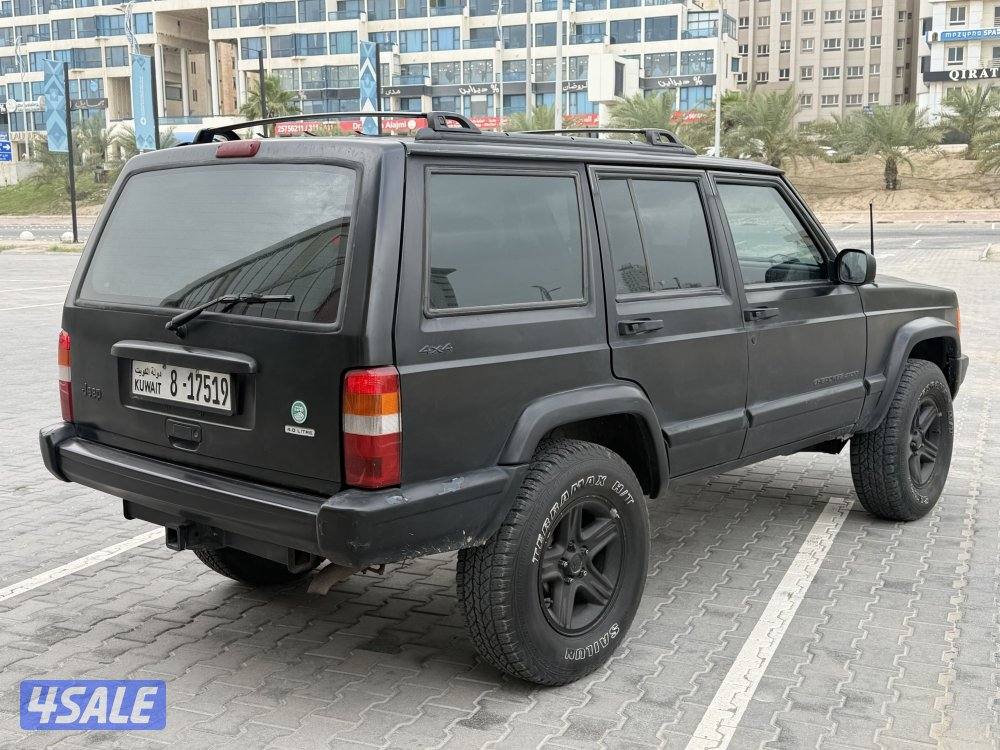 للبيع شيروكي بحاله ممتازه عداد ٢١٦ الف مكيف ثلج7