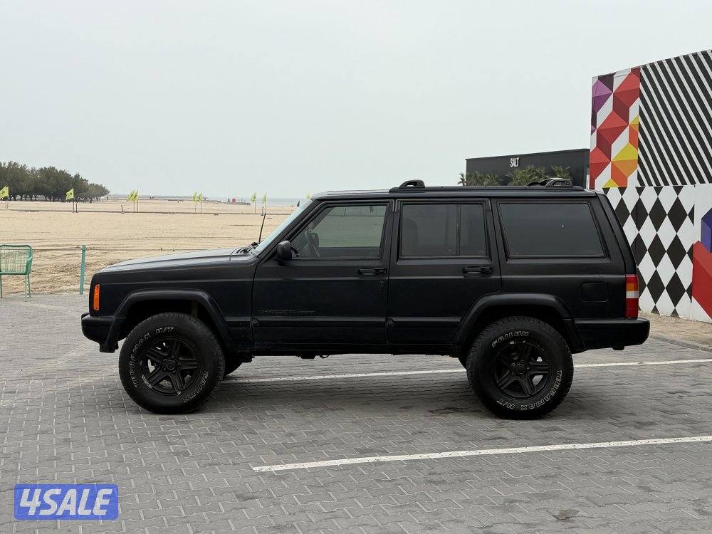 للبيع شيروكي بحاله ممتازه عداد ٢١٦ الف مكيف ثلج9