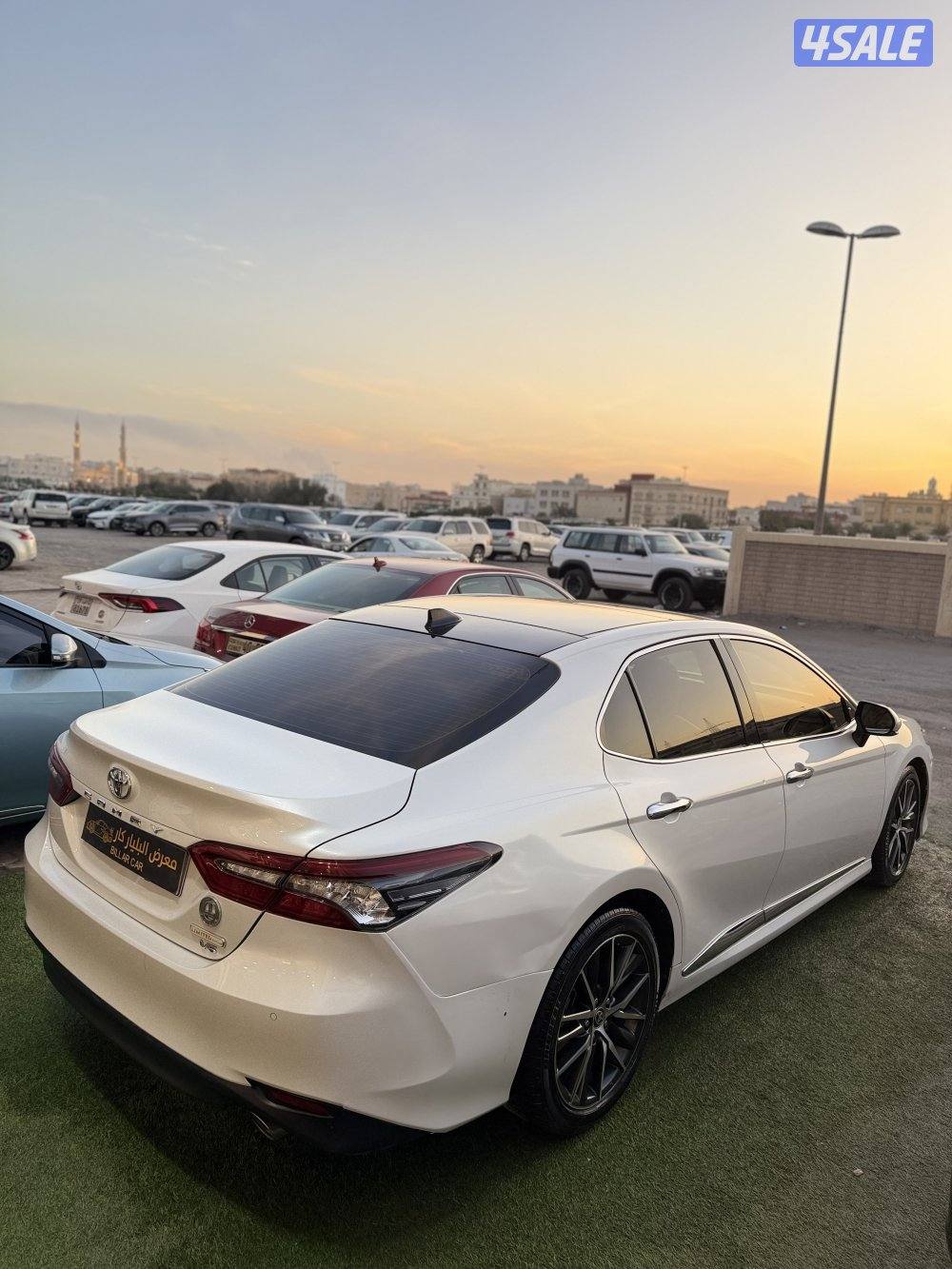 كامري 2023 شرط الفحص بلكامل بدي قطعتين بحالة وكالته5