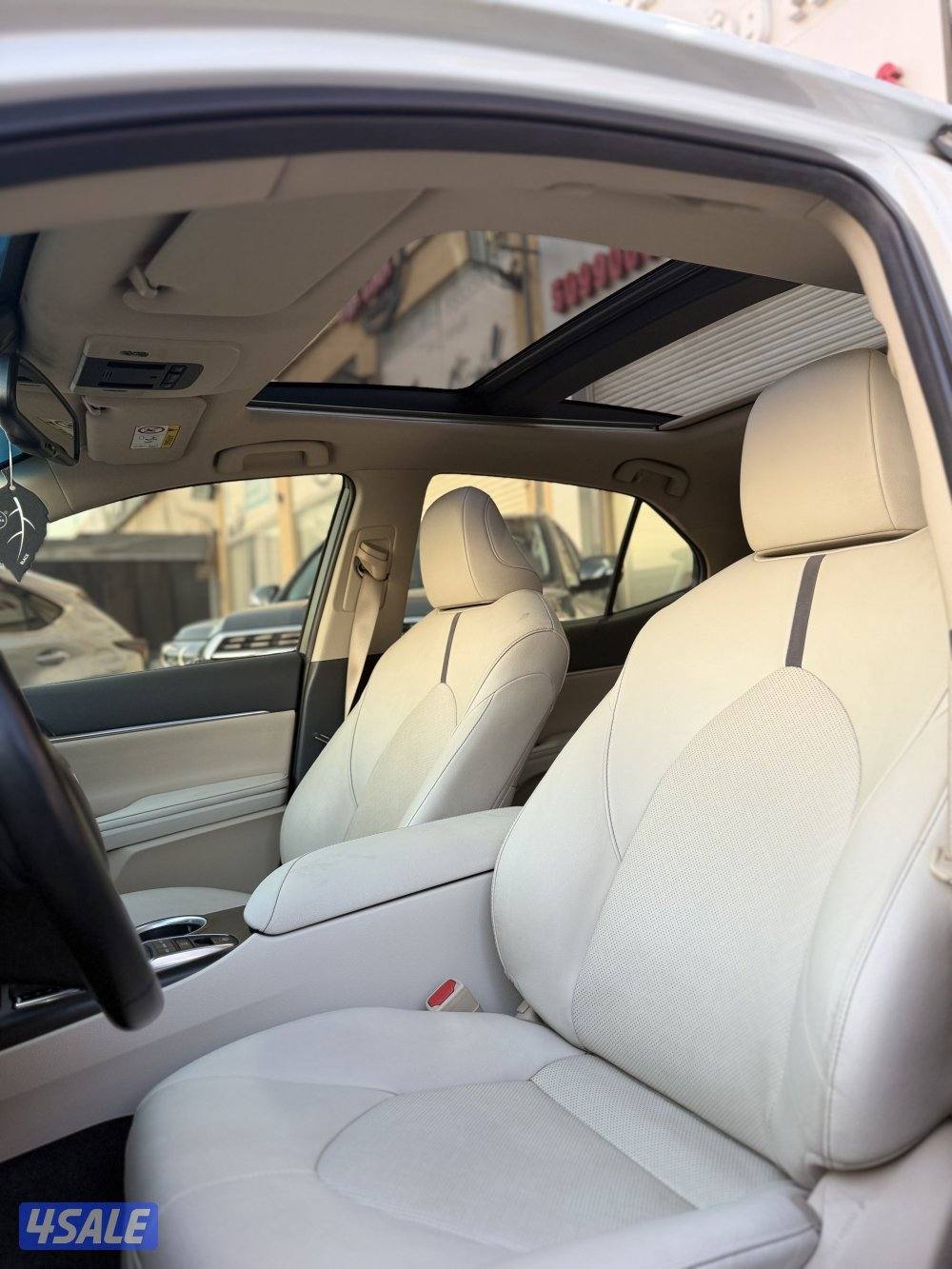 كامري 2023 شرط الفحص بلكامل بدي قطعتين بحالة وكالته8