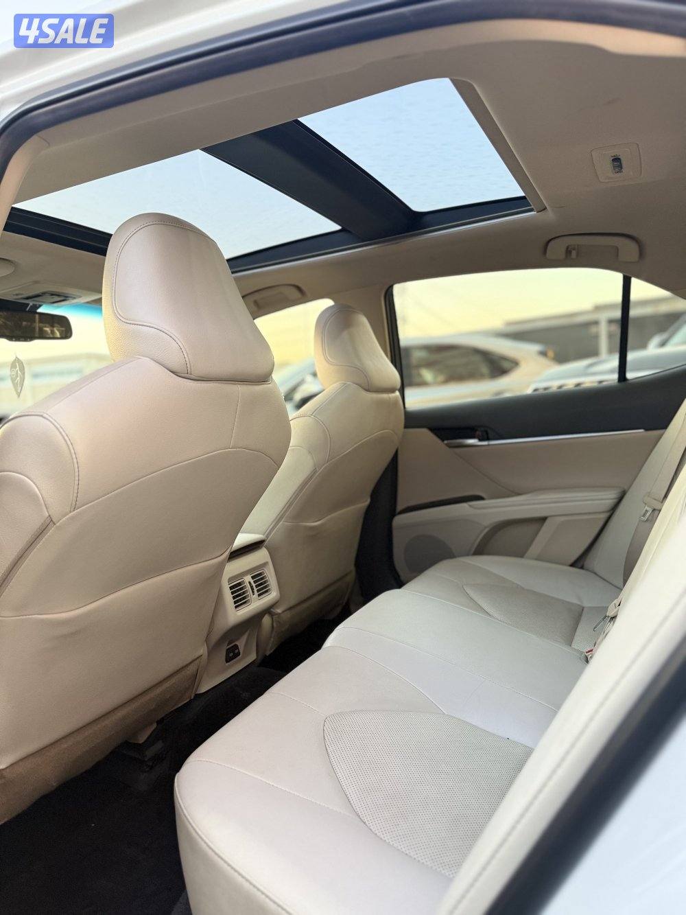 كامري 2023 شرط الفحص بلكامل بدي قطعتين بحالة وكالته9