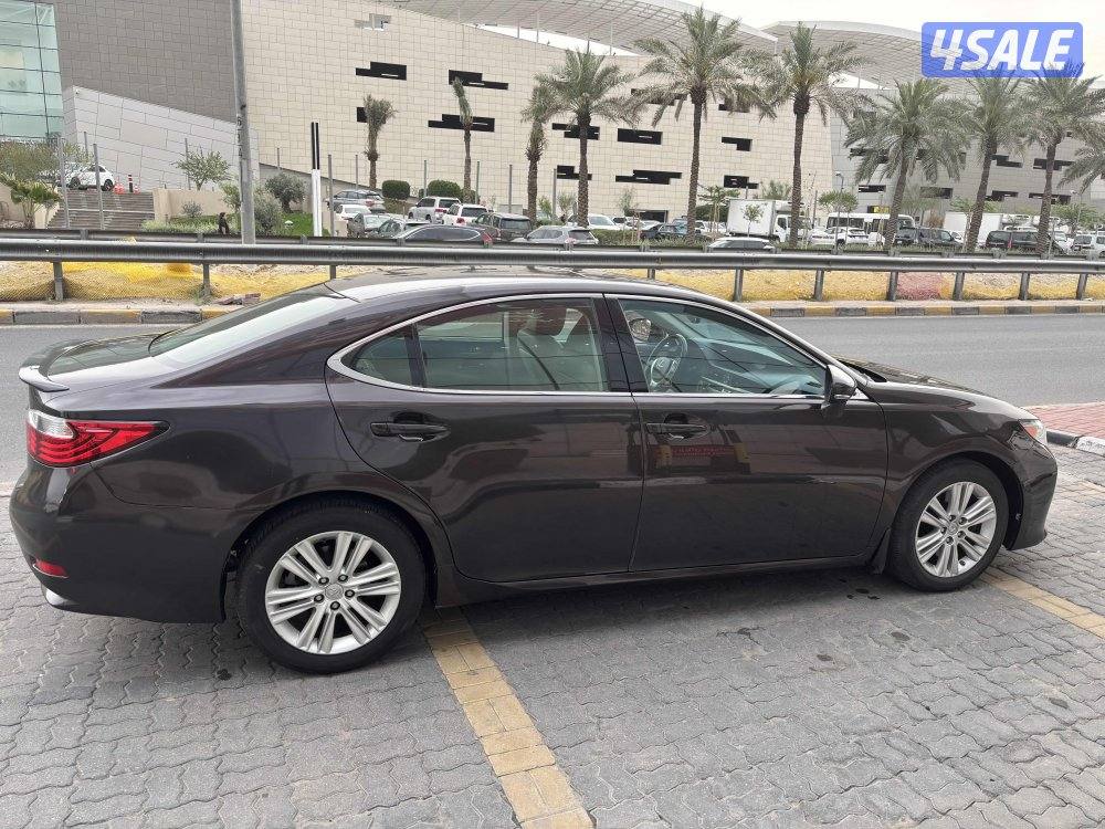 للبيع لكزز Es350  موديل 2013 بحاله ممتازه  سرفس وكاله10