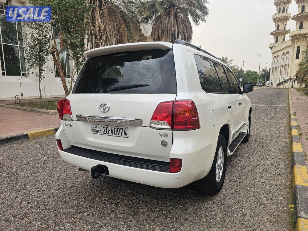 لاندكروز GXR وارد الساير ٨ سلندر شرط الفحص عداد ٢٩٦ الف4