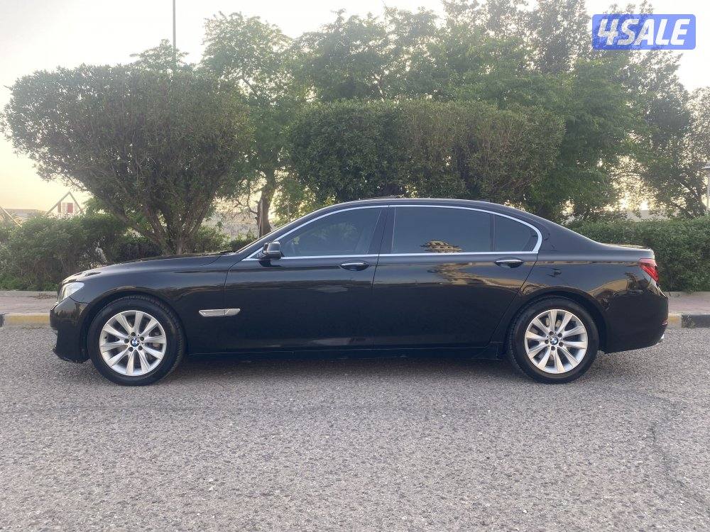 الغانم 2015 ماشيه 108 الف 730Li9