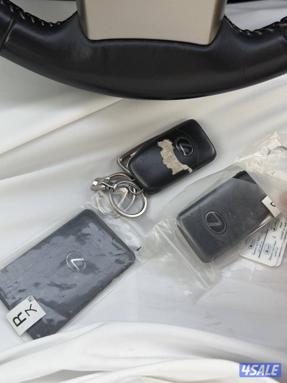 للبيع لكزس IS200 المالك الثاني بحالة الوكاله3