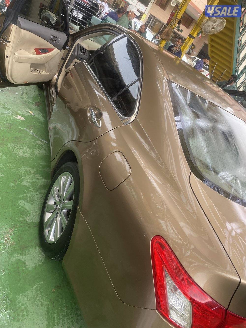 لكزس صالون 2009 ES4