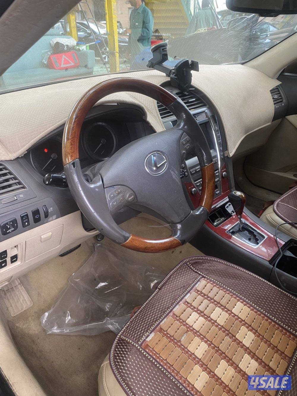 لكزس صالون 2009 ES8