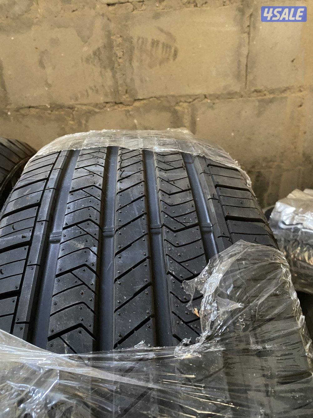 لبيع تواير جديدة عدد 2 مقاس 20/60/2751