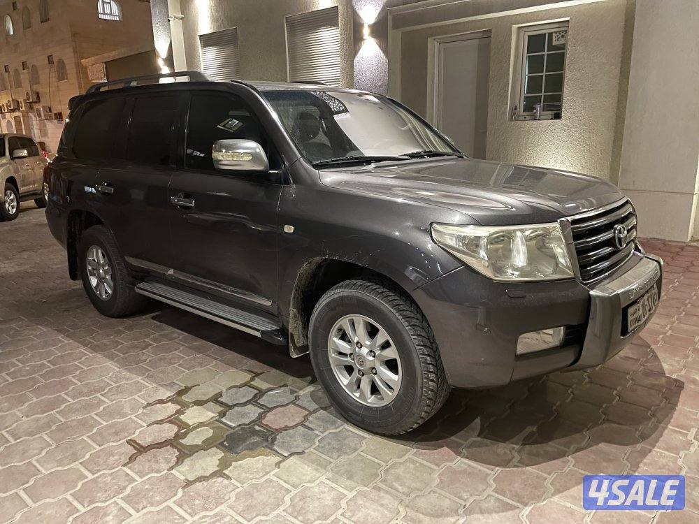 للبيع موديل ٢٠١١ ماشي ٢٦٠ الف صبغ وكاله6